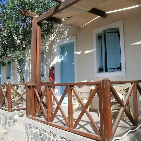 Santorini Camping/rooms Campingplads