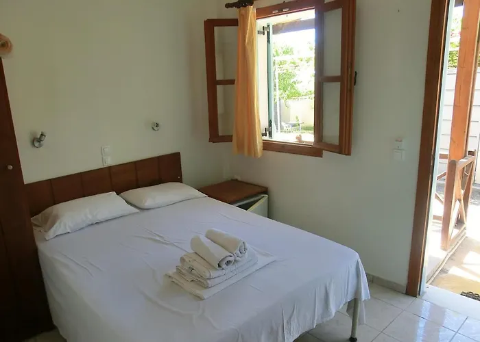 Santorini Camping/rooms 2* Fira (Santorini)