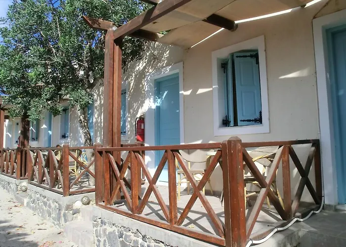 Santorini Camping/rooms Campingplads