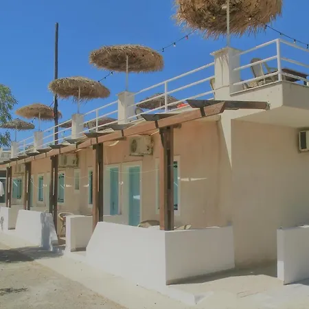 Santorini Camping/rooms 2* Тира