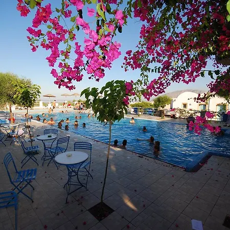 Кемпинг Santorini Camping/rooms 2*