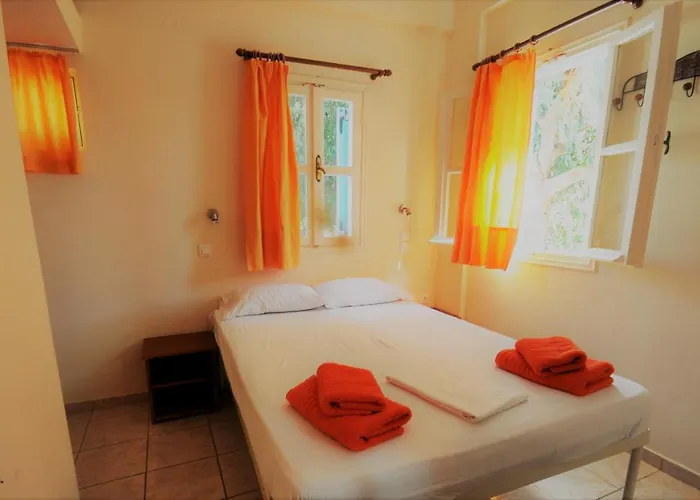 Santorini Camping/rooms