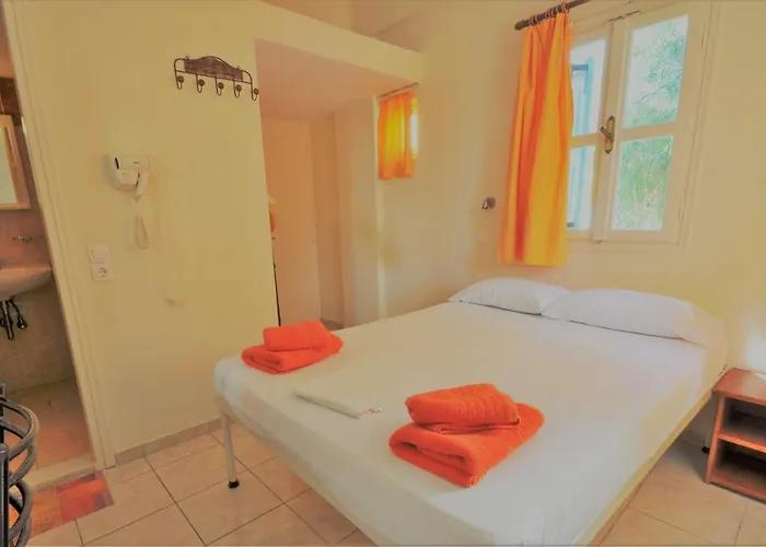 Campsite Santorini Camping/rooms 2*