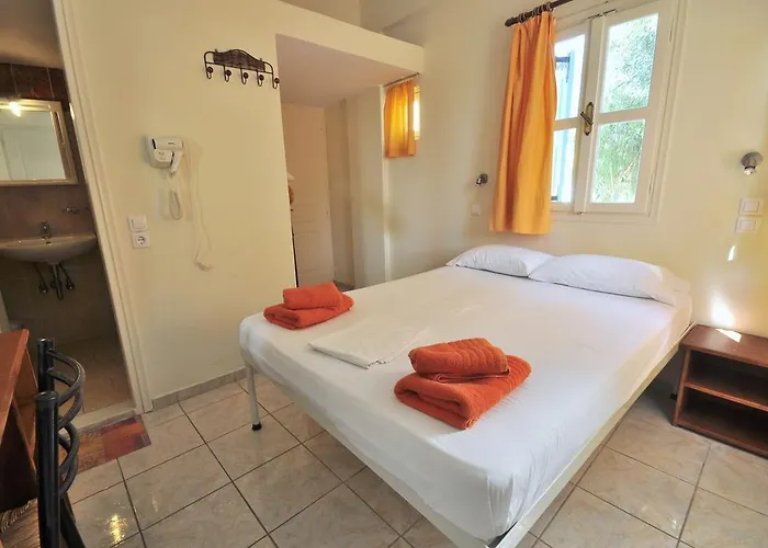 Campsite Santorini Camping/rooms