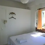 Santorini Camping/rooms 2*