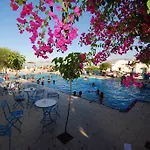 Camping Santorini Camping/rooms 2*