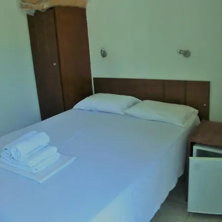 Santorini Camping/rooms